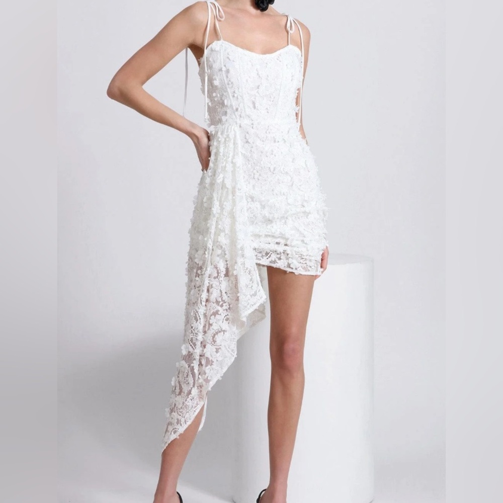 AVEC LES FILLES ELEGANT LACE WATERFALL HEM MINI DRESS